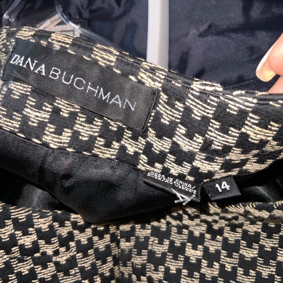 Vintage Black & Cream Printed Collarless Lape-less Blazer Jacket by Dana Buchman - Picture 7 of 7